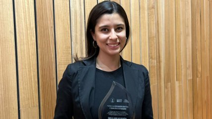 Usach reconoció a Emilia Aguilar, conductora de Cooperativa Ciencia