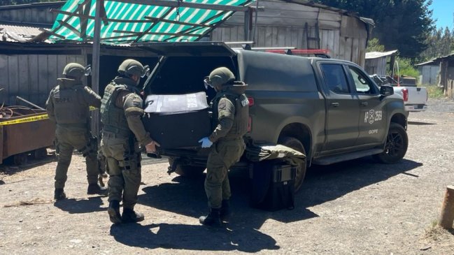 Carabineros incautó dinamita y detonantes eléctricos desde mina en Curanilahue