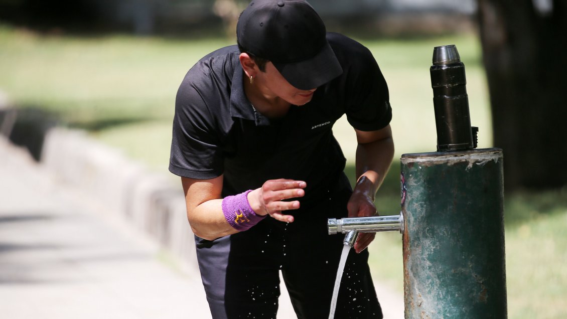 Hasta 38 grados: Ola de calor en zona centro sur empieza el viernes