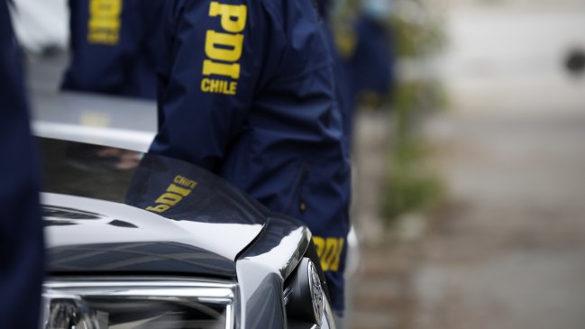 Roban dos camionetas fiscales desde la Delegación Presidencial Regional de Aysén