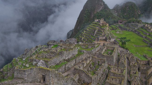  Con turistas varados: Continúan protestas en Machu Picchu  