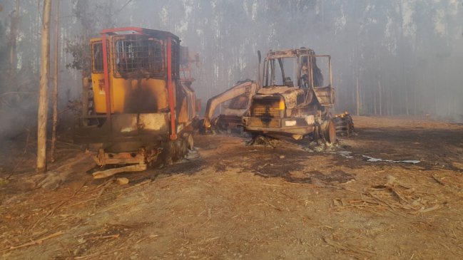Atentado dejó cuatro máquinas incendiadas en Curanilahue