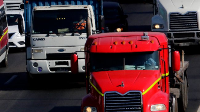 Gremio de camioneros descartó una paralización tras reunión con el Gobierno