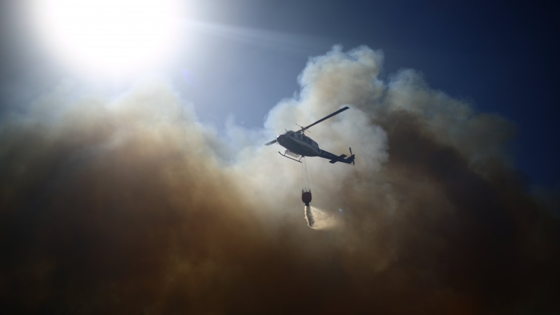 Incendio forestal cercano a viviendas en San Pedro ya ha consumido 80 hectáreas