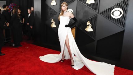   De las más esperadas: Taylor Swift llegó a los Grammy con un look a lo 