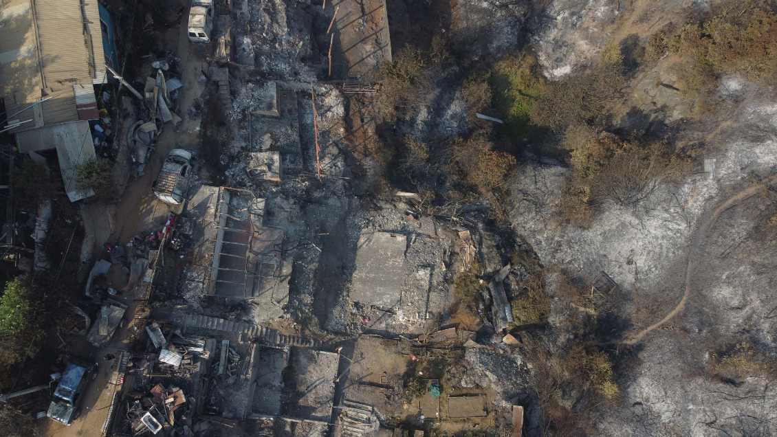 Bomberos centra trabajo en búsqueda de víctimas y control de amagos de incendio