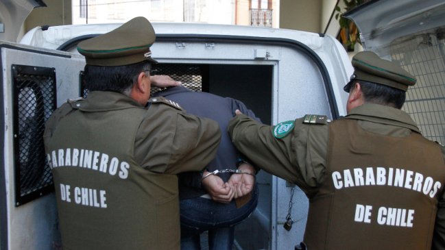   Santiago: Dos sujetos fueron detenidos por disparos injustificados en la vía pública 