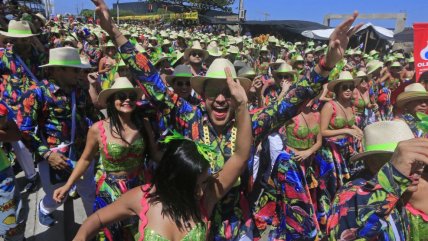   Barranquilla se llenó de colores en primer día de histórico carnaval 