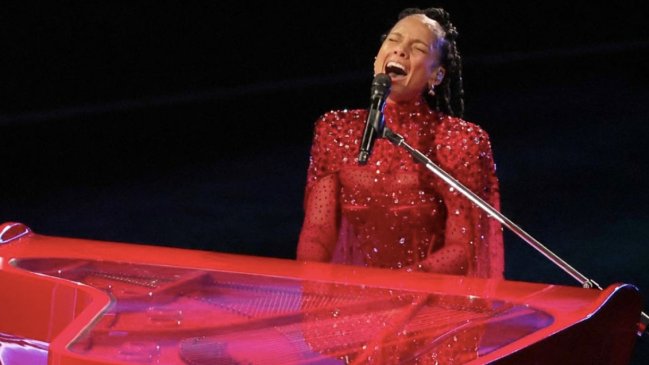 Alicia Keys desafinó en show de medio tiempo: error fue editado por el Super Bowl