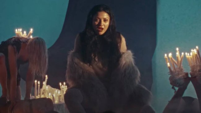 Mon Laferte termina vínculo con sello y lanza canción como artista independiente