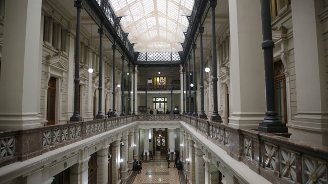 Corte Suprema dejó sin efecto la compra de 22 vehículos Lexus