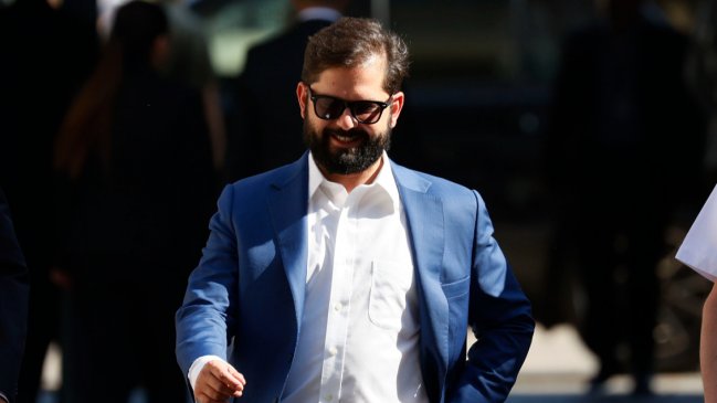 Presidente Boric retoma sus vacaciones este lunes