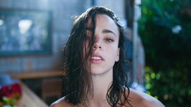 Influencer chilena Connie Möll impactó al revelar cuánto gana por fotos de sus pies en OnlyFans