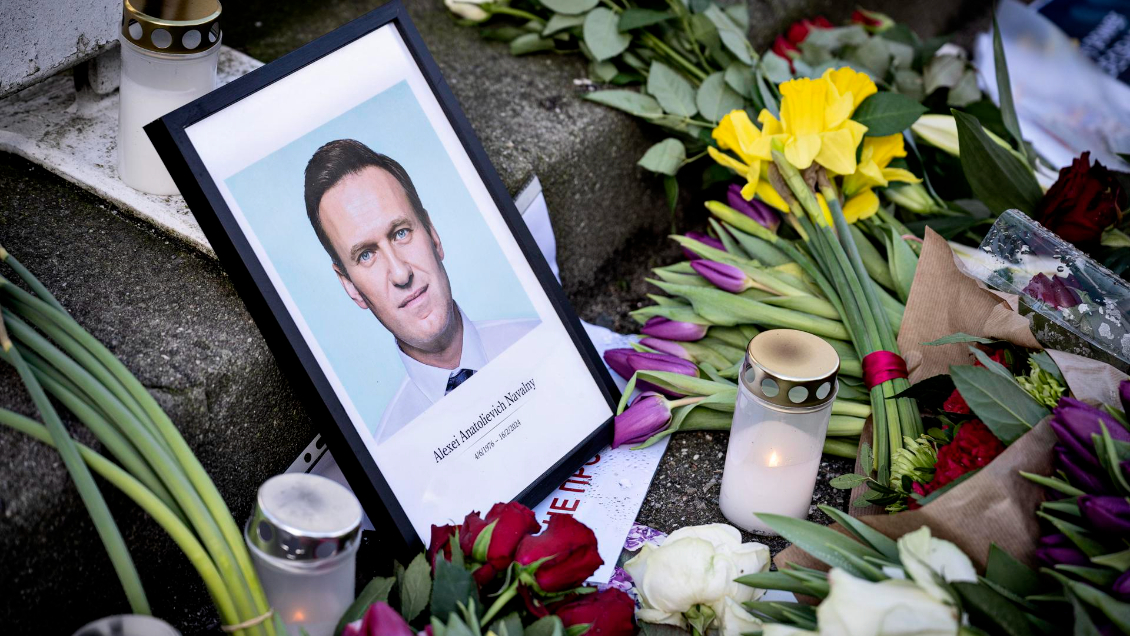 Autoridades rusas niegan entrega del cuerpo de Navalni a su familia