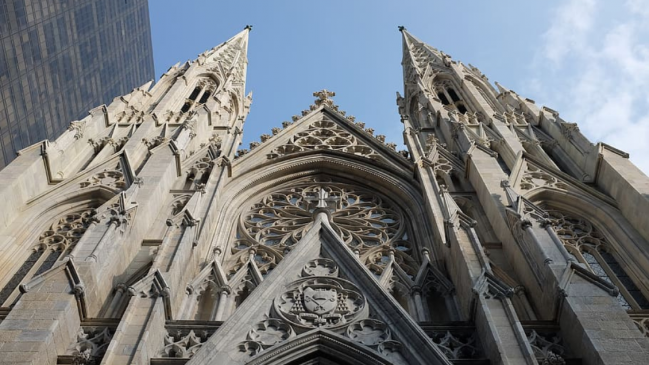  Arquidiócesis de Nueva York censuró el funeral de una activista trans en una catedral  