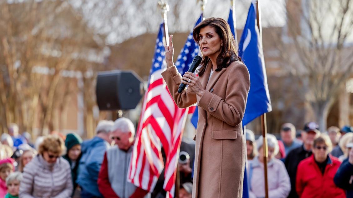 Nikki Haley criticó a Trump por su cercanía con Putin: 