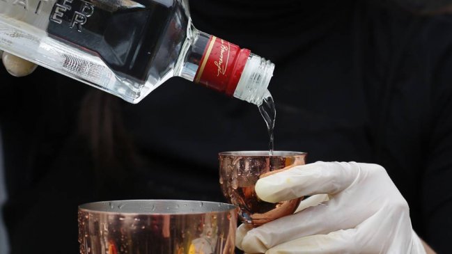   Industria del alcohol podrá finiquitar su stock pese a puesta en marcha de la Ley de Etiquetado 