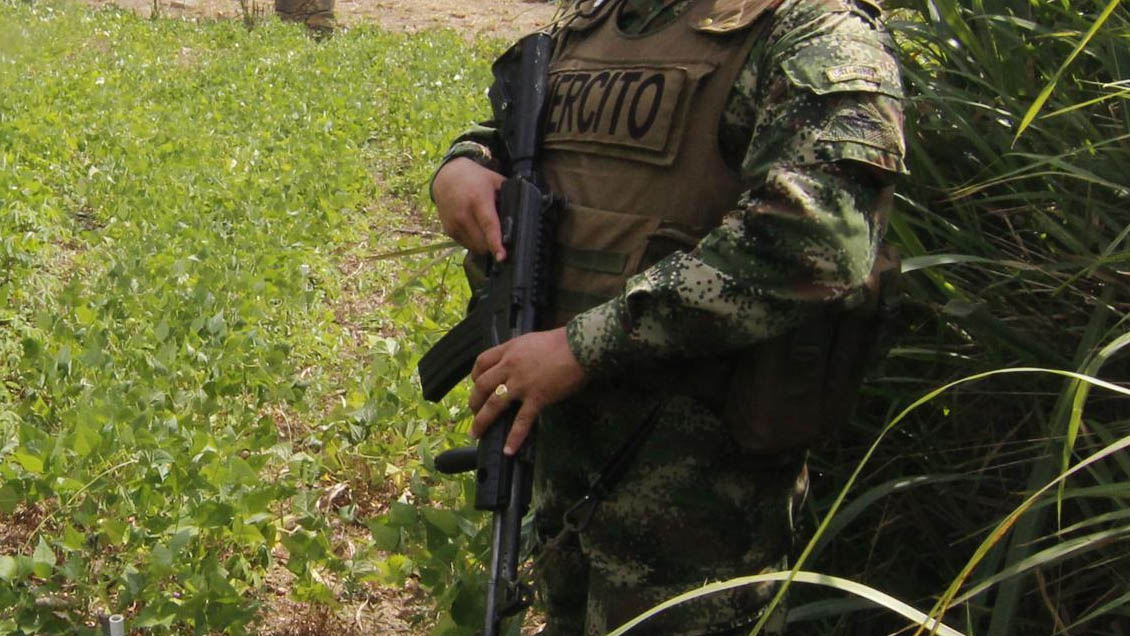 Abren un corredor humanitario para 800 familias atrapadas en Colombia por choques armados