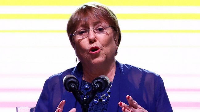   Bachelet y excancilleres piden 