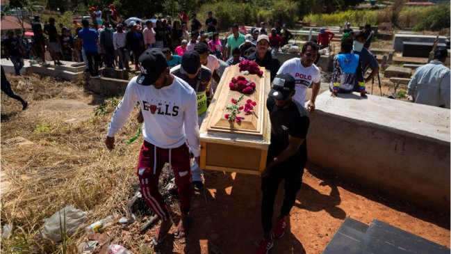 Alcalde cifró en 30 los muertos por derrumbe en una mina ilegal en Venezuela