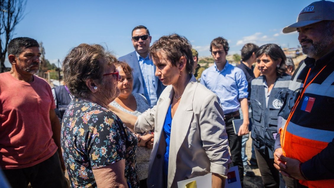 Valparaíso: Gobierno ofrecerá asesorías financieras a los damnificados