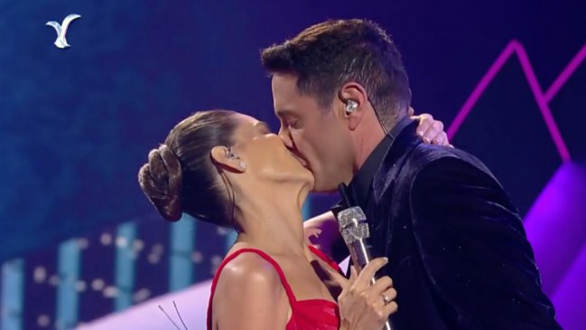 Animadores cedieron ante el Monstruo y se besaron por primera vez en Viña 2024