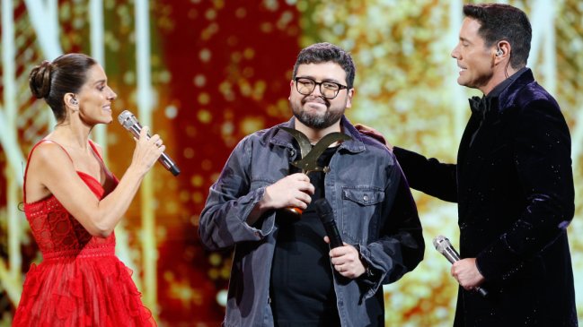 Comediantes celebran triunfo de Luis Slimming en Viña 2024