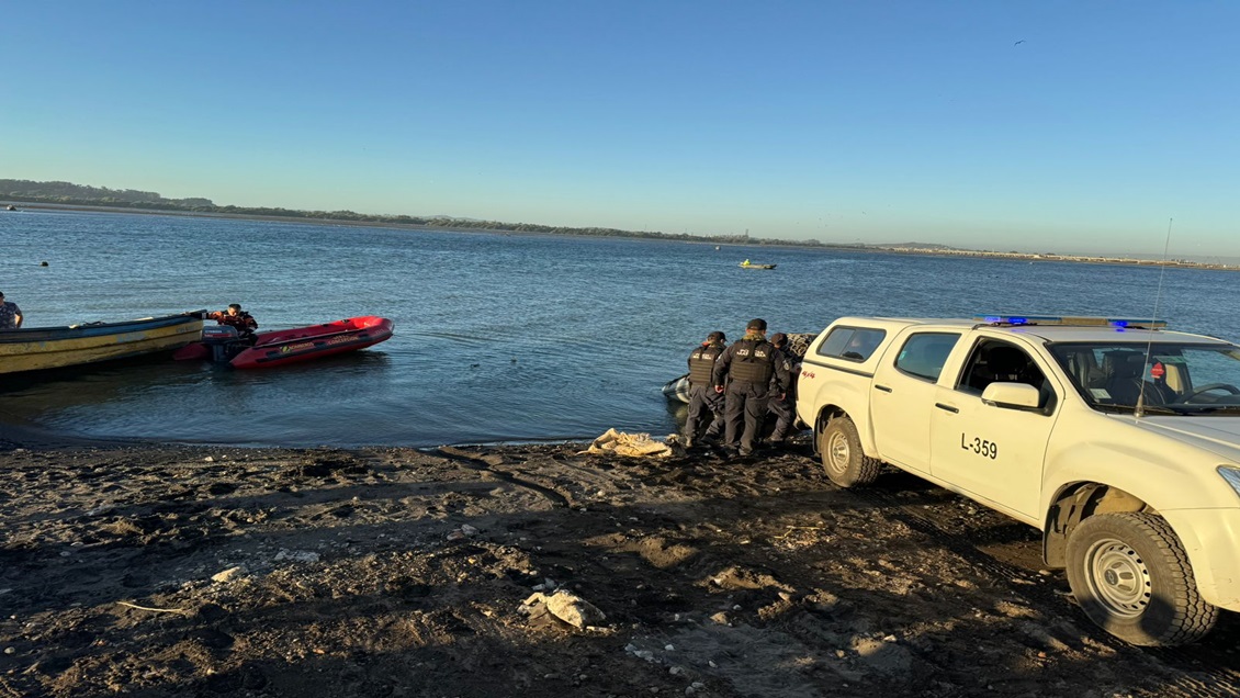 Hombre desapareció en el Río Biobío tras rescatar a su hija y un sobrino
