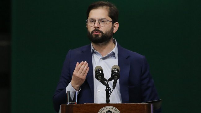 Partido de Boric convocó nueva manifestación de apoyo a sus reformas