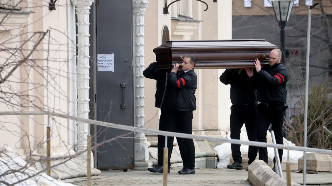 Rusos desafiaron el miedo para acudir en masa al funeral de Navalni