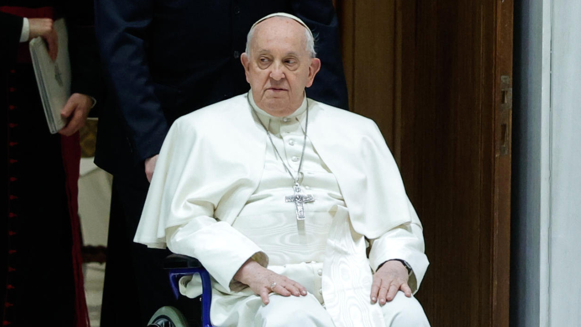 El papa dice que tiene bronquitis