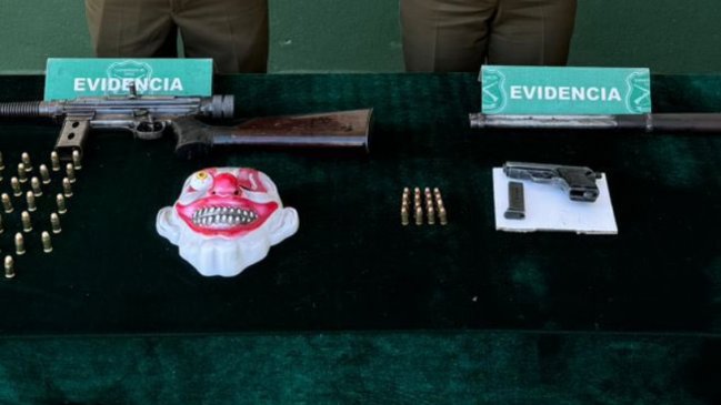 Dos detenidos por disparos en la calle en Bajos de Mena: Incautan munición de guerra