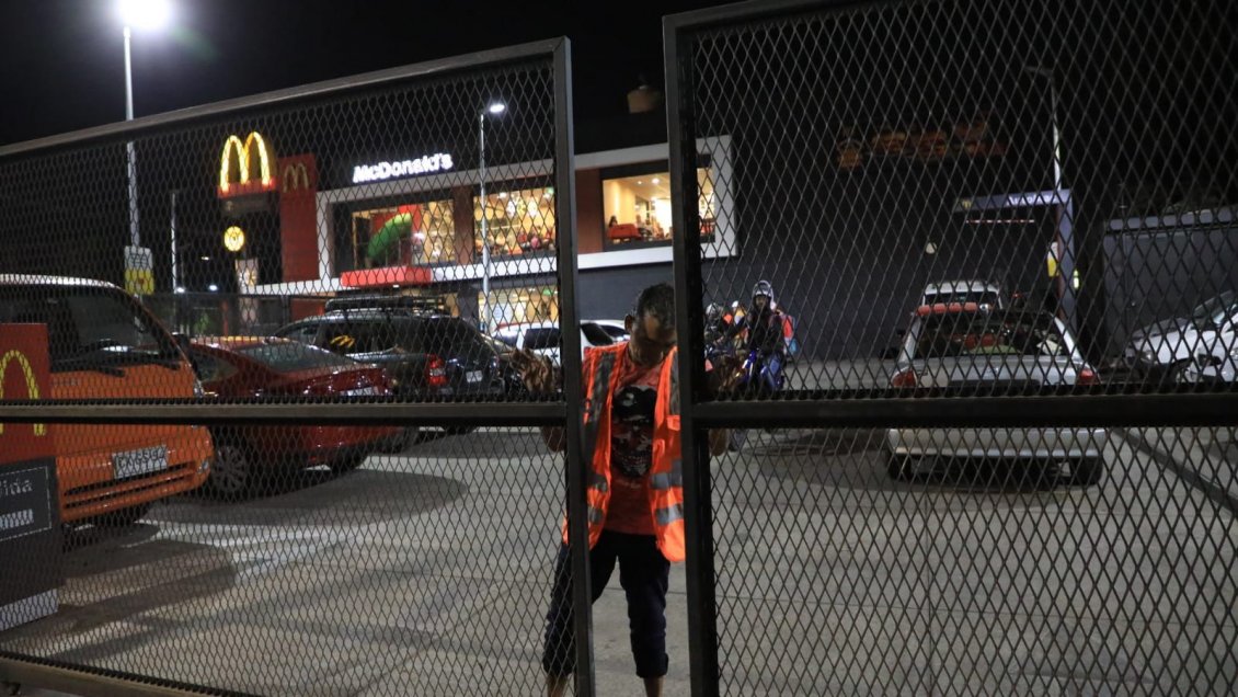 La Florida clausuró Automac y Carter emplazó a McDonald's