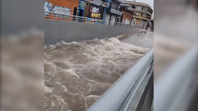 Intenso temporal en Buenos Aires provoca anegamientos y demoras en vuelos