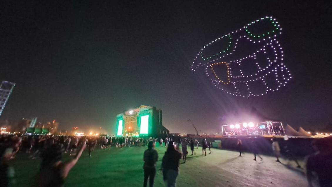 El llamativo show de drones de Feid en Lollapalooza Chile 2024