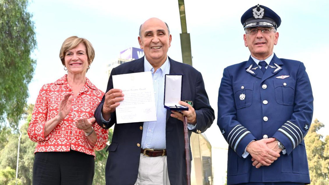 Junto a un superviviente del 