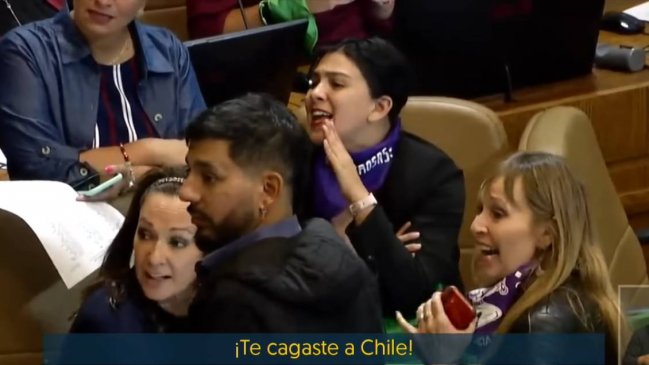 Cámara sancionó a Santibáñez y Cariola por 