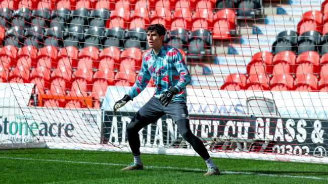 Vicente Reyes sumó una nueva titularidad en Forest Green
