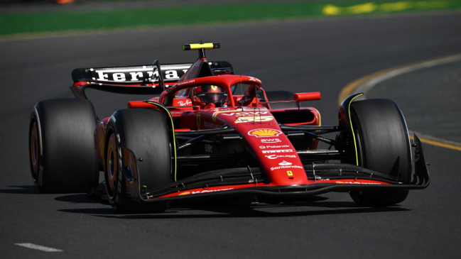   Sainz aprovechó el abandono de Verstappen para conquistar el GP de Australia 