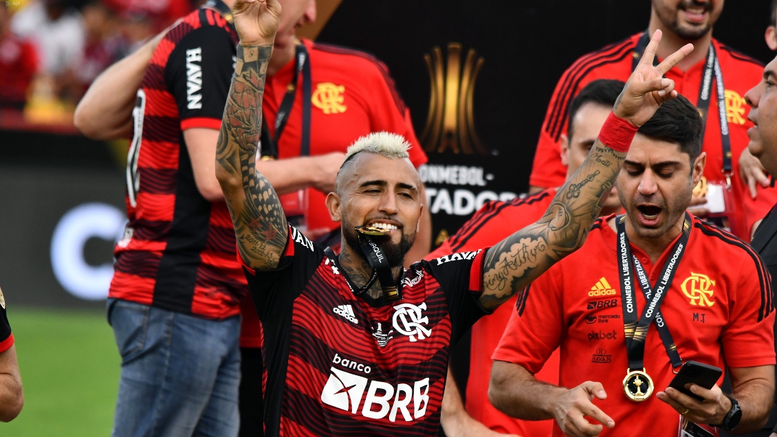 Arturo Vidal fue denunciado en Brasil por destrozos en el departamento que usó en Río