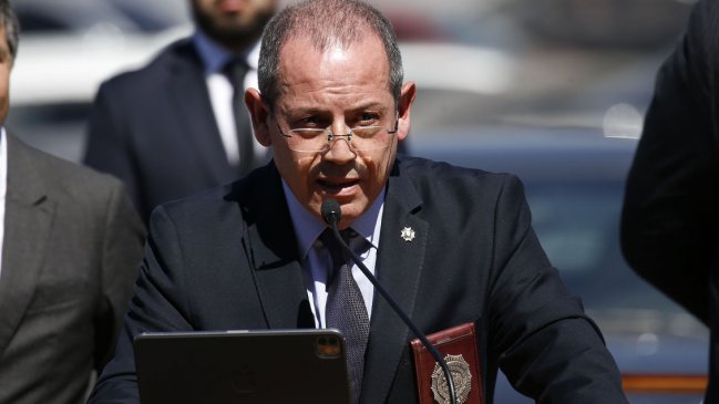 Cadem: Corrupción de exdirector golpea imagen de la PDI y mayoría rechaza elección en dos días