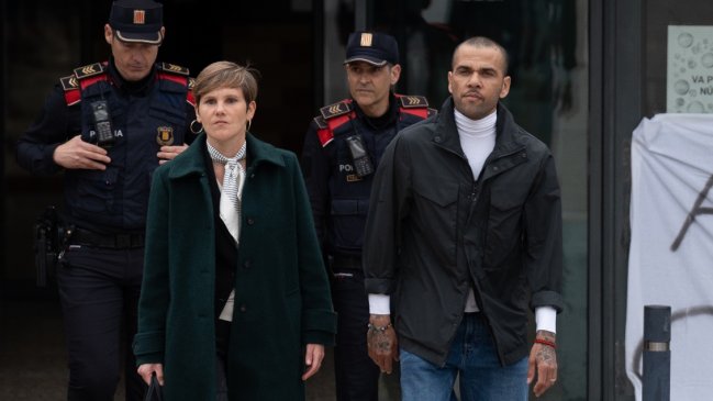 El insólito regalo que recibió Dani Alves al salir de la cárcel