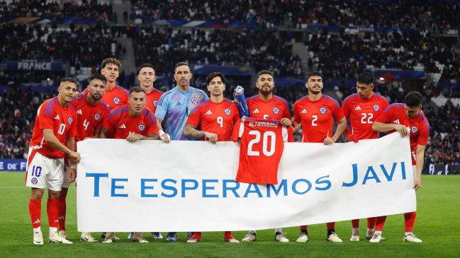 Plantel de La Roja mandó mensaje de apoyo a Javier Altamirano