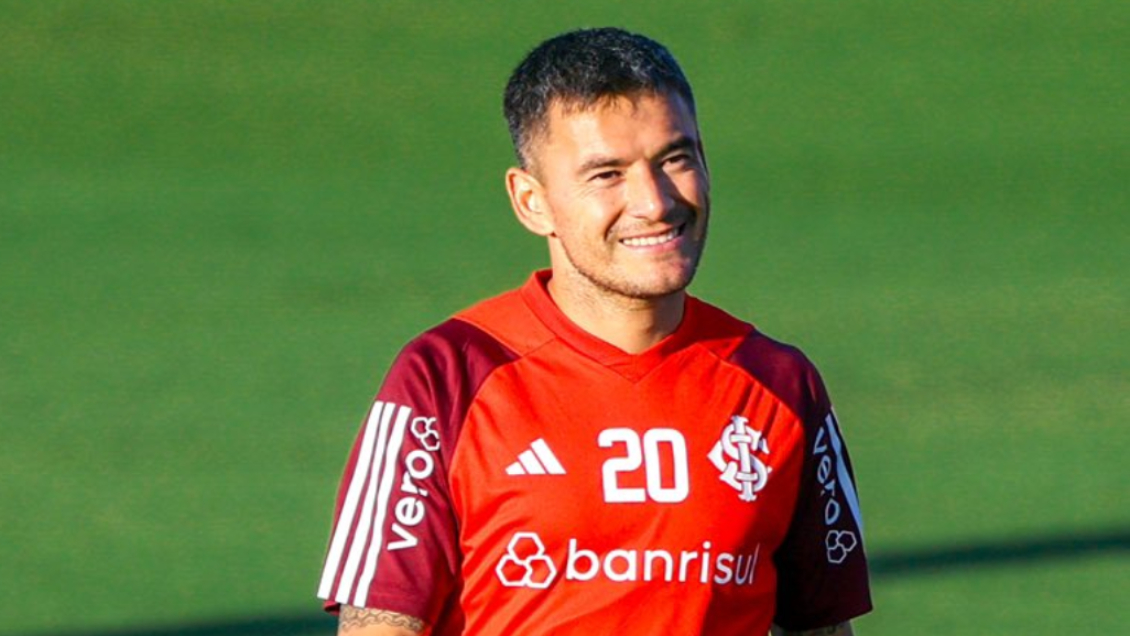 Aránguiz quedó descartado para debut de Inter en la Copa Sudamericana