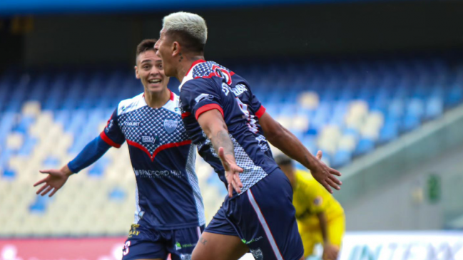 Recoleta asaltó la cima del ascenso tras batir a Universidad de Concepción