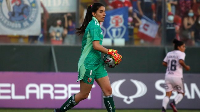 Universidad de Chile informó que operación a Natalia Campos resultó 