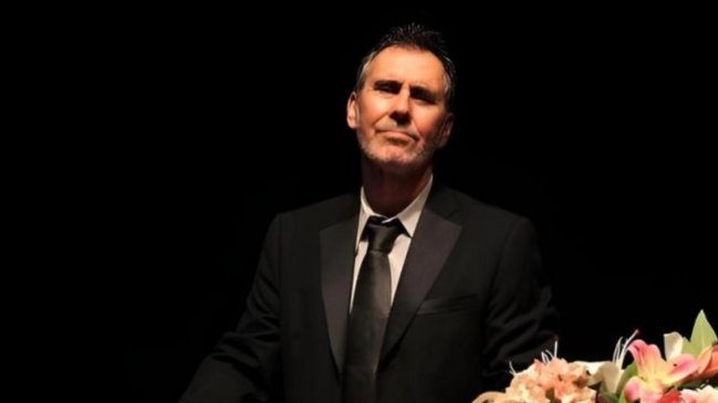 Cristián Campos abandona obra de teatro tras recibir querella en su contra