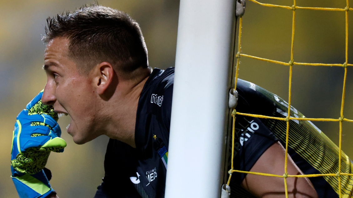 La reacción de Ignacio González tras ser absuelto por roja ante Colo Colo