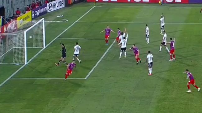   [VIDEO] El gol de Cerro Porteño que fue anulado por el VAR ante Colo Colo 