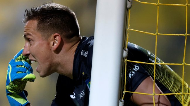 La reacción de Ignacio González tras ser absuelto por roja ante Colo Colo